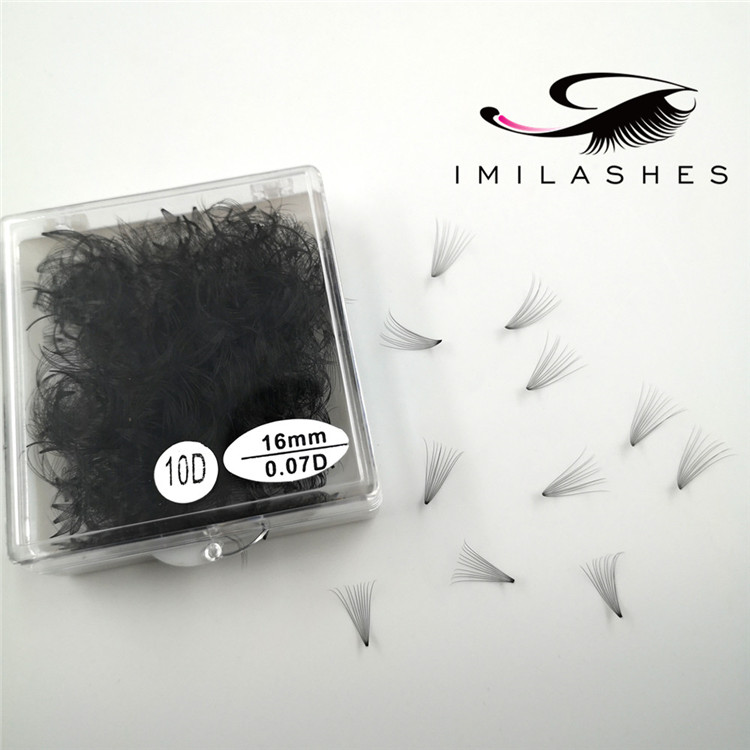 wholesale premade mega volume lashes.jpg